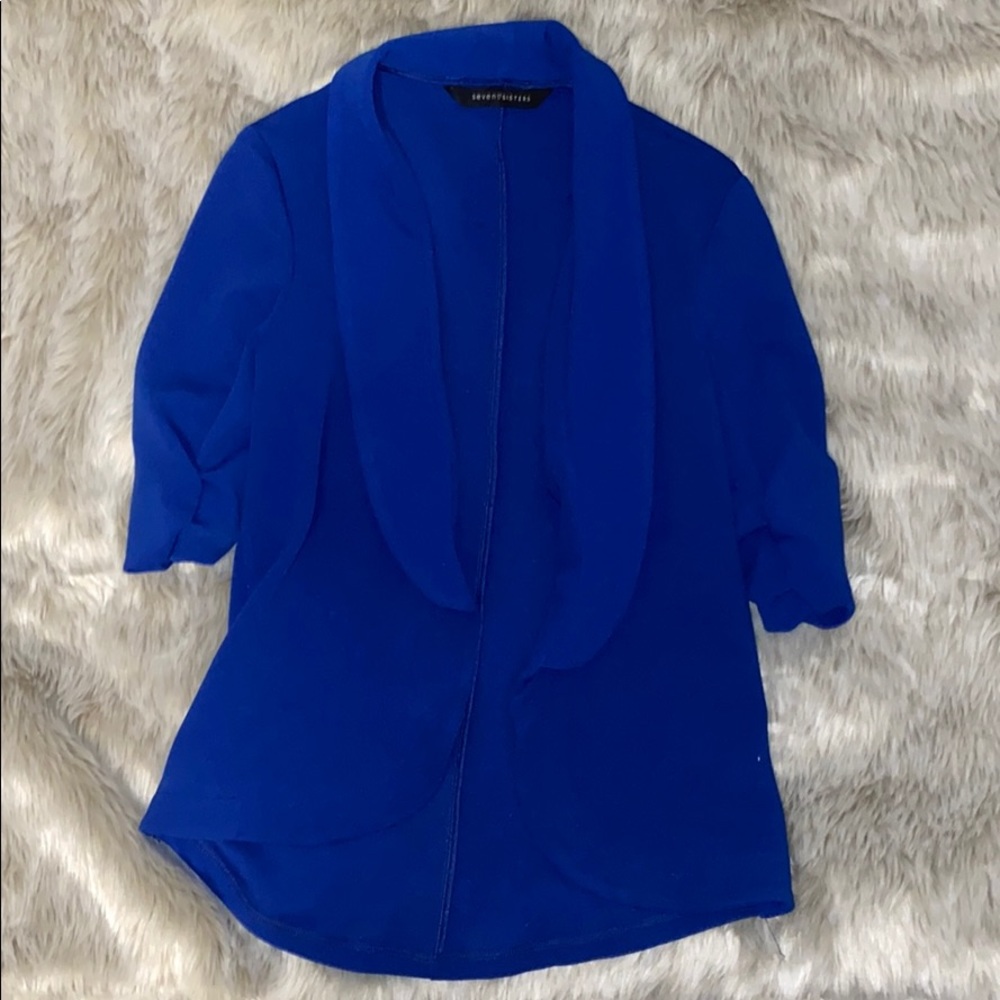 Seven Sisters Mid-Sleeve Blouse